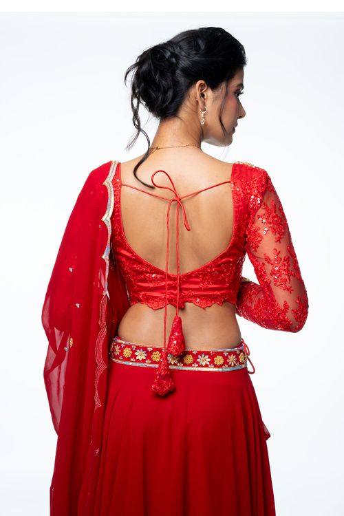 DAISY (RED) - Traditional Alley