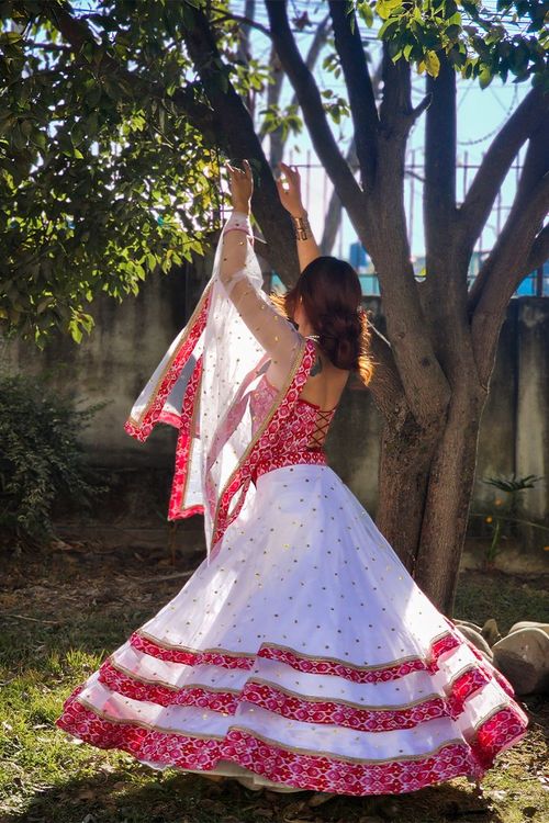 NEPALI DHAKA CORSET : LEHENGA - Traditional Alley